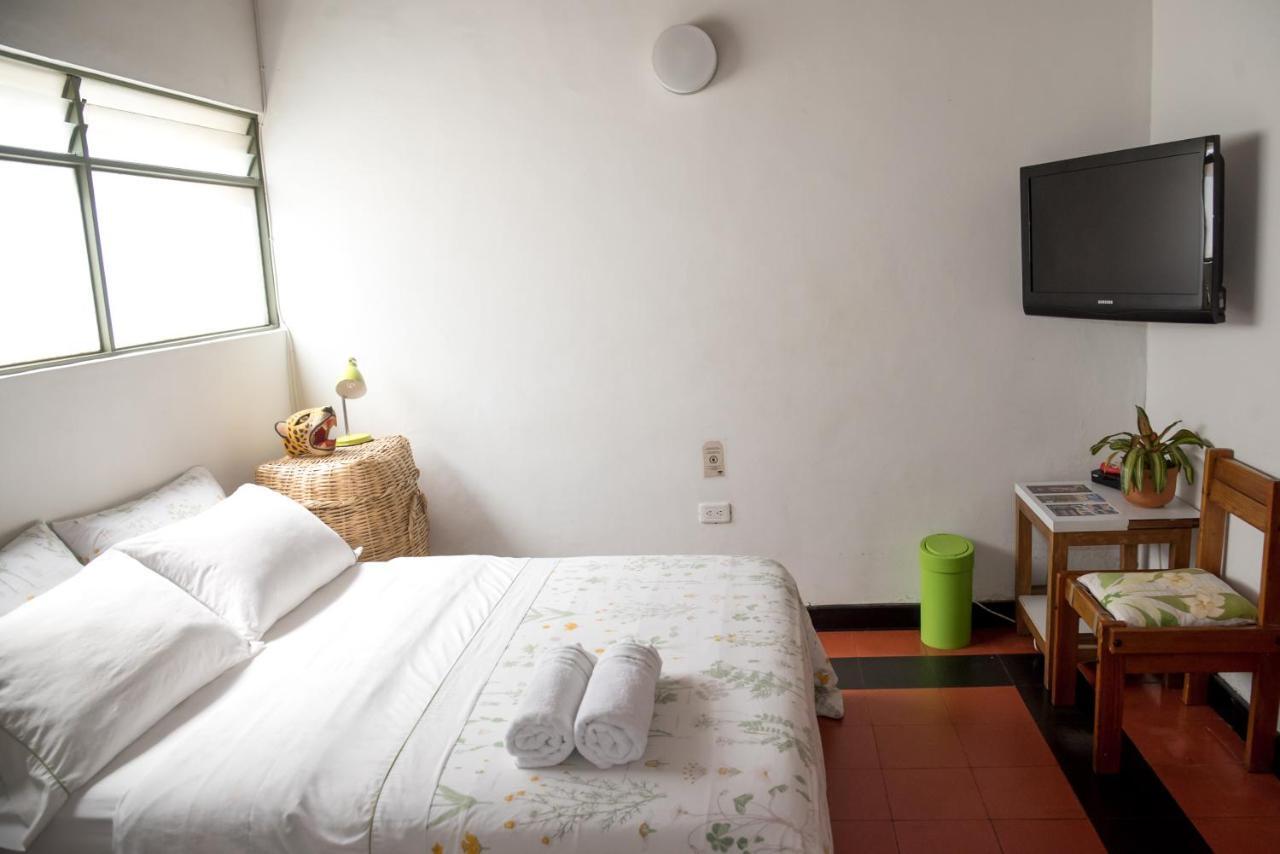 Saman Hostel Medellín Exteriör bild